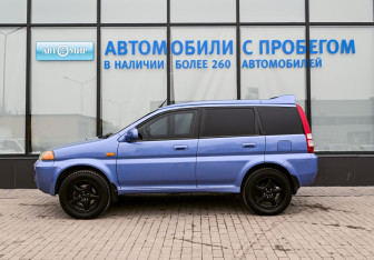 Подержанный автомобиль Honda HR-V 2002 года (2 фото)