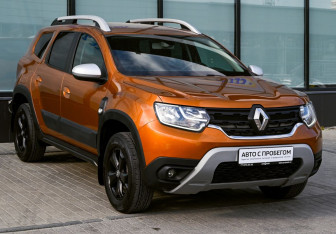 Подержанный автомобиль Renault Duster 2021 года (7 фото)