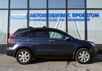 Подержанный автомобиль Honda CR-V 2008 года (6 фото)