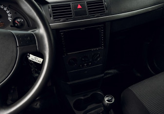 Подержанный автомобиль Opel Meriva 2007 года (9 фото)