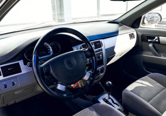 Подержанный автомобиль Chevrolet Lacetti Sedan 2008 года (13 фото)
