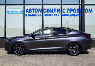 Подержанный автомобиль Москвич 6 2024 года (2 фото)