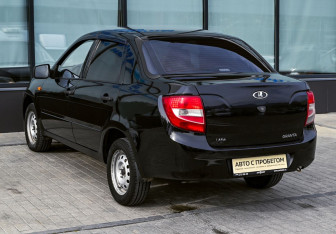 Подержанный автомобиль LADA (ВАЗ) Granta Sedan 2012 года (3 фото)