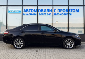Подержанный автомобиль Toyota Camry Sedan 2011 года (6 фото)