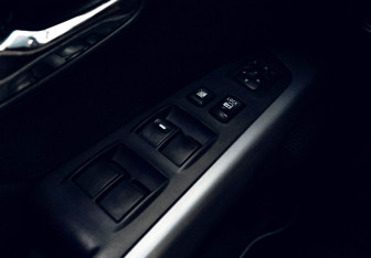 Подержанный автомобиль Mitsubishi Outlander 2007 года (12 фото)