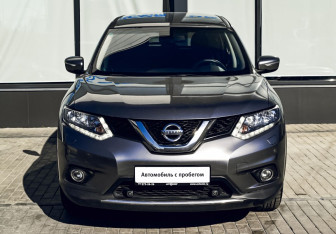 Подержанный автомобиль Nissan X-Trail 2016 года (8 фото)