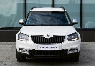 Подержанный автомобиль Skoda Yeti 2014 года (8 фото)