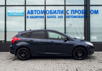 Подержанный автомобиль Ford Focus Hatchback 2012 года (6 фото)