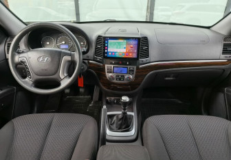 Подержанный автомобиль Hyundai Santa Fe 2010 года (9 фото)
