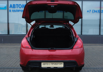 Подержанный автомобиль Peugeot 308 Hatchback 2011 года (18 фото)