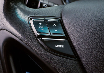 Подержанный автомобиль Hyundai Sonata 2011 года (14 фото)