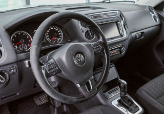 Подержанный автомобиль Volkswagen Tiguan 2012 года (10 фото)