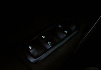 Подержанный автомобиль Renault Megane Sedan 2008 года (12 фото)