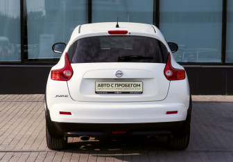 Подержанный автомобиль Nissan Juke 2011 года (4 фото)
