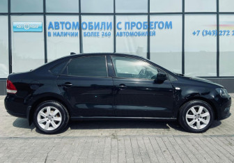 Подержанный автомобиль Volkswagen Polo Sedan 2013 года (6 фото)