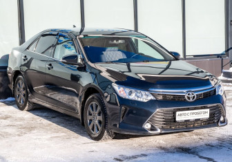 Подержанный автомобиль Toyota Camry Sedan 2017 года (7 фото)