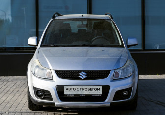 Подержанный автомобиль Suzuki SX4 Sedan 2011 года (8 фото)