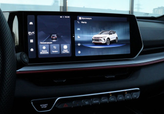 Подержанный автомобиль Geely Coolray 2024 года (12 фото)