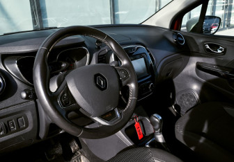 Подержанный автомобиль Renault Kaptur 2018 года (15 фото)