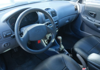 Подержанный автомобиль Hyundai Accent Sedan 2008 года (9 фото)