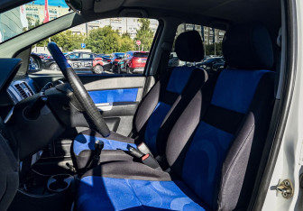 Подержанный автомобиль Hyundai Getz 2010 года (14 фото)