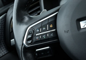 Подержанный автомобиль Haval F7 2022 года (13 фото)