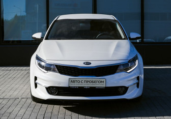 Подержанный автомобиль Kia Optima Sedan 2016 года (8 фото)