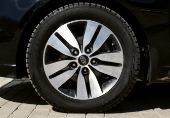 Подержанный автомобиль Kia Cerato Sedan 2012 года (19 фото)