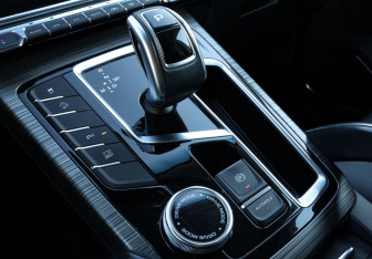 Подержанный автомобиль Geely Atlas Pro 2022 года (14 фото)