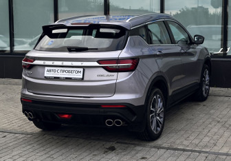 Подержанный автомобиль Geely Coolray 2022 года (5 фото)