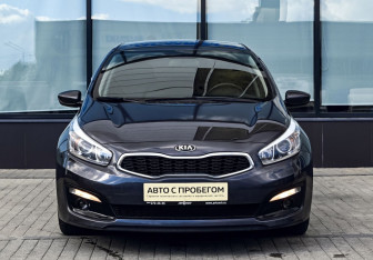 Подержанный автомобиль Kia Ceed Hatchback 2018 года (8 фото)