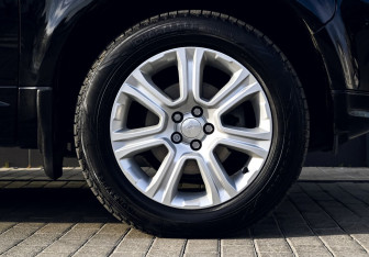 Подержанный автомобиль Land Rover Freelander 2014 года (19 фото)