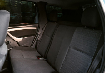 Подержанный автомобиль Renault Duster 2015 года (17 фото)