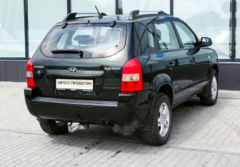 Подержанный автомобиль Hyundai Tucson 2008 года (5 фото)