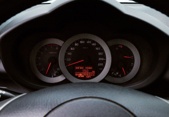 Подержанный автомобиль Toyota RAV4 2007 года (9 фото)