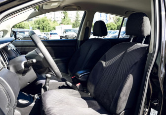 Подержанный автомобиль Nissan Tiida Hatchback 2012 года (15 фото)