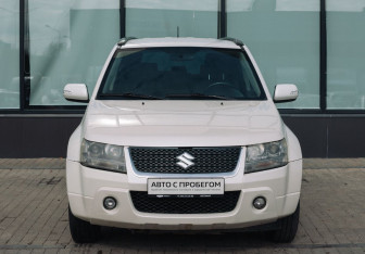 Подержанный автомобиль Suzuki Grand Vitara 2011 года (8 фото)