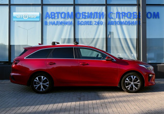 Подержанный автомобиль Kia Ceed Wagon 2019 года (6 фото)