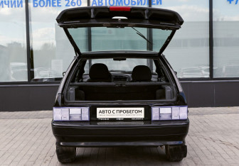 Подержанный автомобиль LADA (ВАЗ) 2113 2013 года (19 фото)