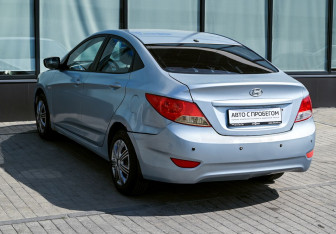 Подержанный автомобиль Hyundai Solaris Sedan 2010 года (3 фото)