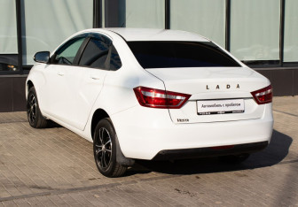 Подержанный автомобиль LADA (ВАЗ) Vesta Sedan 2018 года (3 фото)