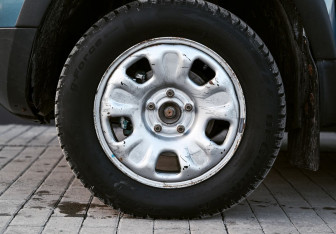 Подержанный автомобиль Renault Duster 2015 года (19 фото)