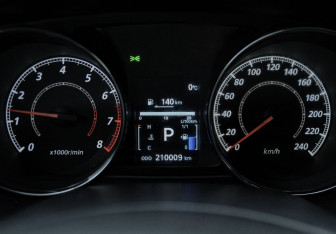 Подержанный автомобиль Peugeot 4007 2012 года (16 фото)