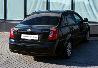 Подержанный автомобиль Chevrolet Lacetti Sedan 2010 года (5 фото)