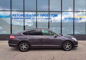 Подержанный автомобиль Nissan Teana 2011 года (6 фото)