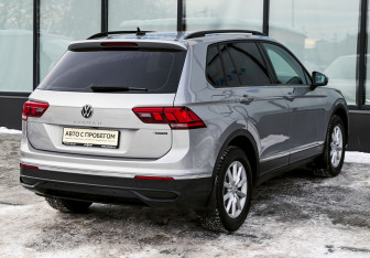 Подержанный автомобиль Volkswagen Tiguan 2021 года (5 фото)