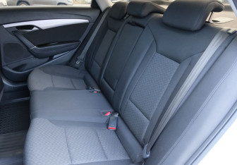 Подержанный автомобиль Hyundai i40 Sedan 2015 года (17 фото)