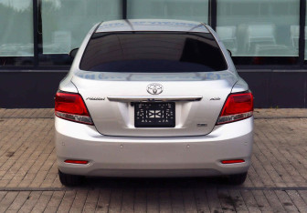 Подержанный автомобиль Toyota Allion 2018 года (4 фото)