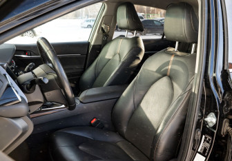 Подержанный автомобиль Toyota Camry Sedan 2018 года (9 фото)