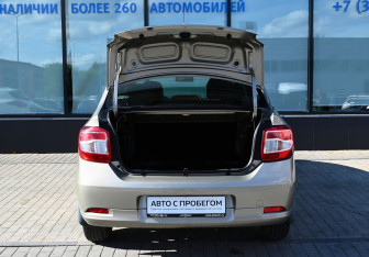 Подержанный автомобиль Renault Logan Sedan 2016 года (19 фото)